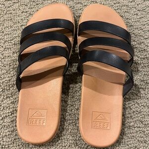 Reef sandals size 8
